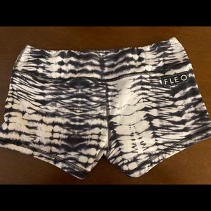 FLEO Shorts